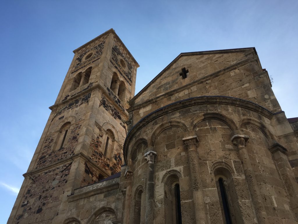 Campanile e abside della chiesa di santa Giusta