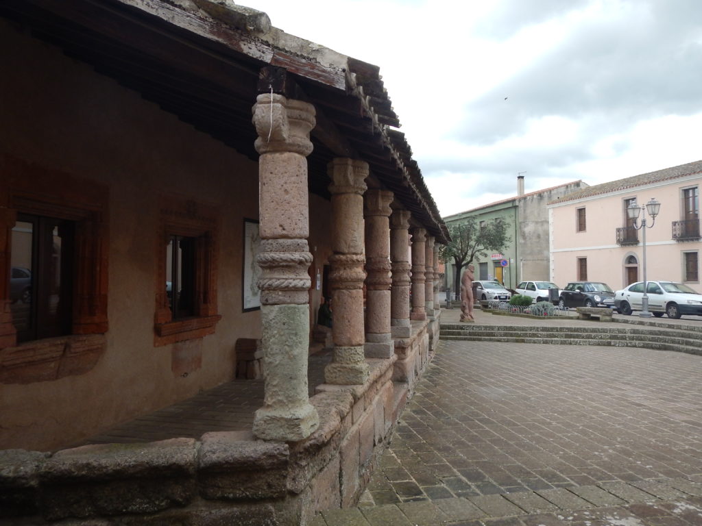 Porticato della Casa Aragonese