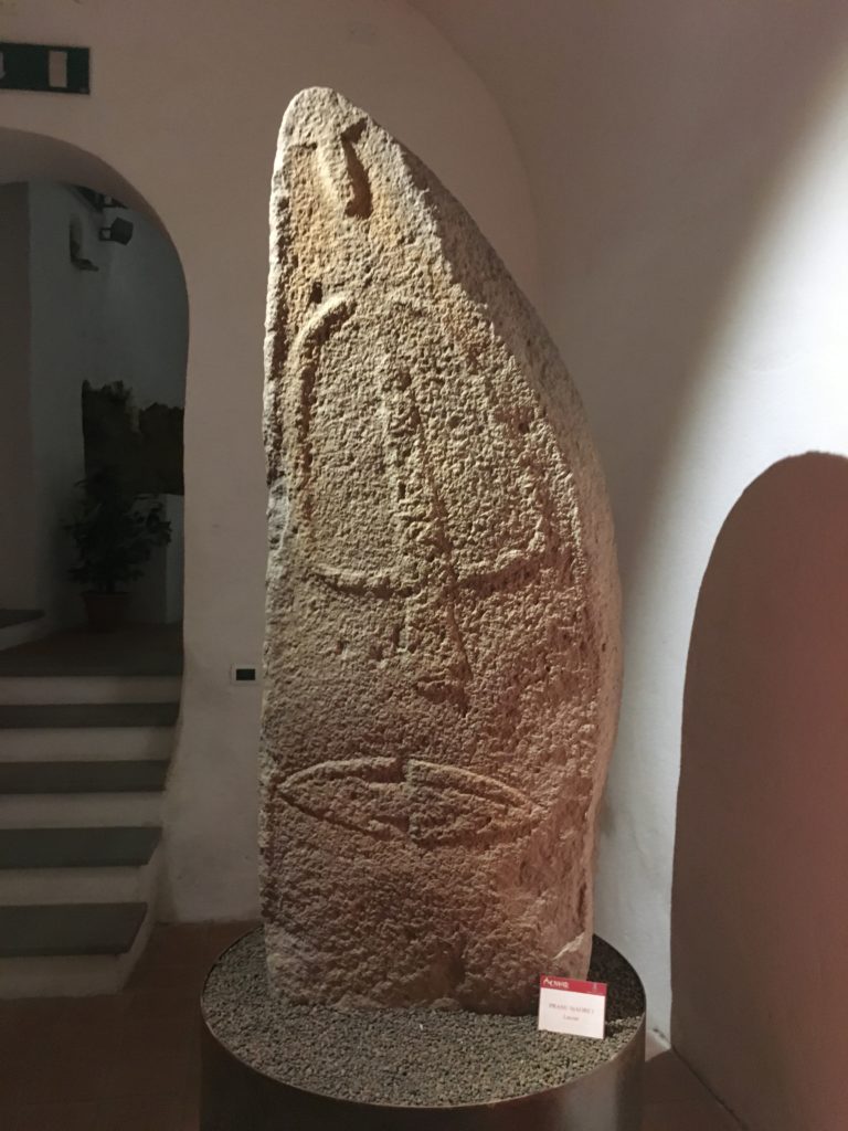 Pranu Maore I (Laconi). Statua-stele